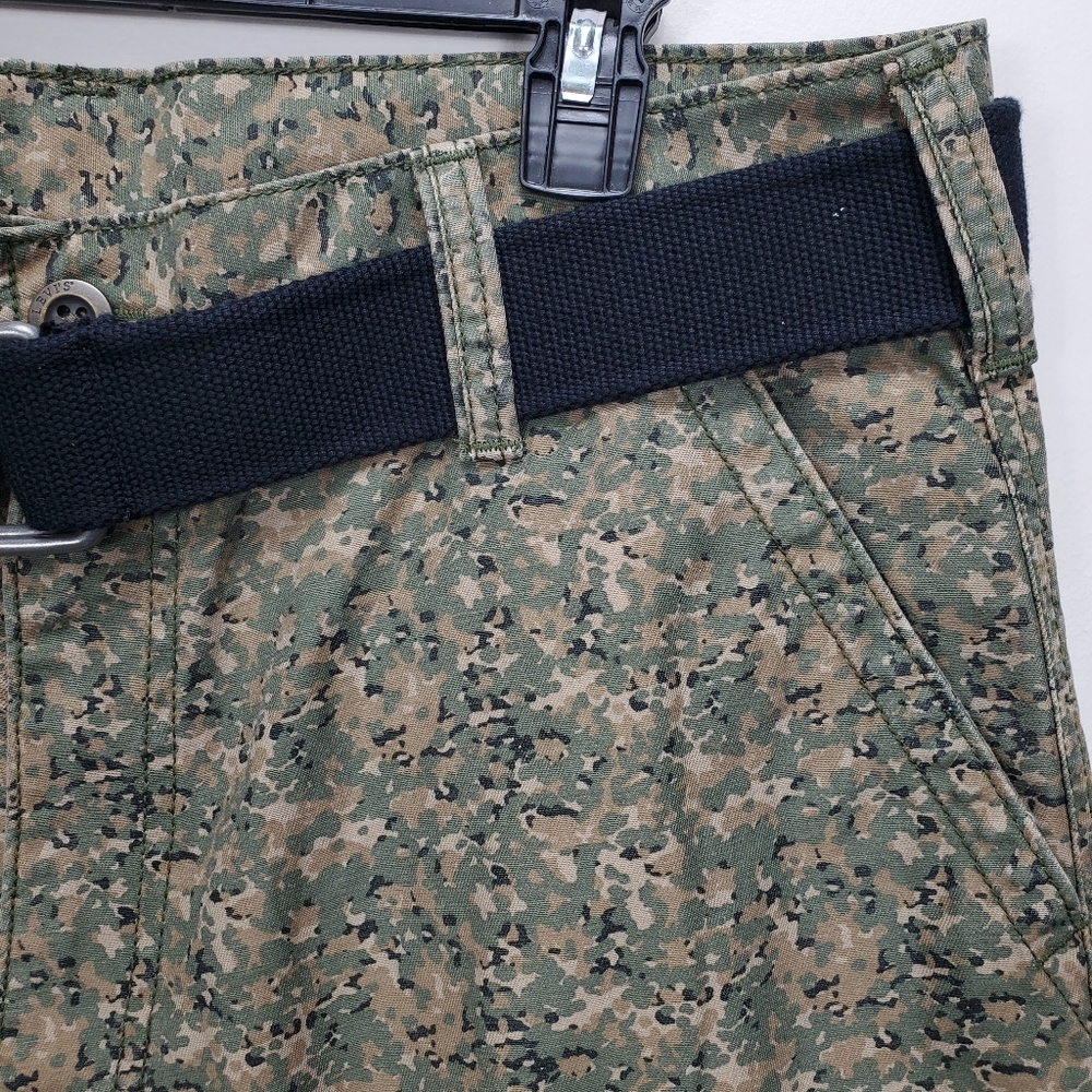 LEVIS Cargo Shorts sz 34 - Picture 4 of 9